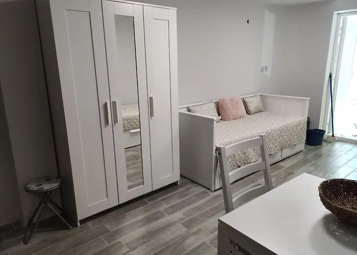 студио за в центъра на град бургас. Burgas